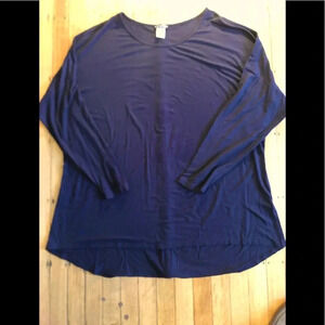 Venus button back top